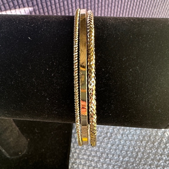 Jewelry - Bangle Bracelet Trio. Goldtone, smooth high polish and textured.